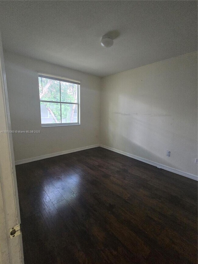 Photo - 1661 SE 28th St Unit 203