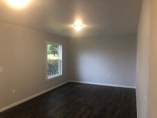 Photo - BEAUTIFUL TWO BEDROOM CHARMER LOCATED IN L...