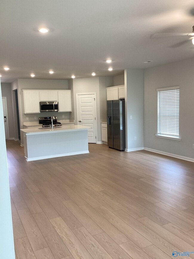 Photo - 28589 Whitehall Ln