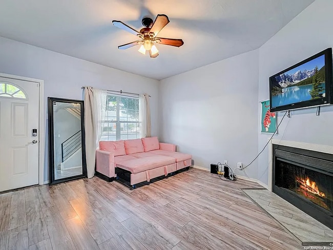 Photo - 1815 Gary's Park St