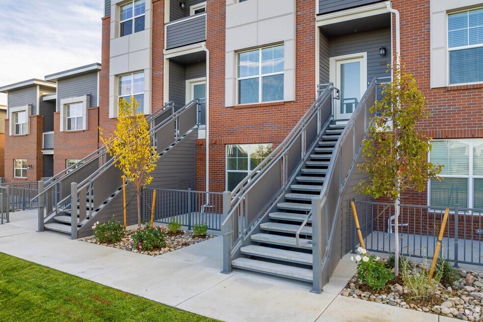 Brownstones at Palisade Park
