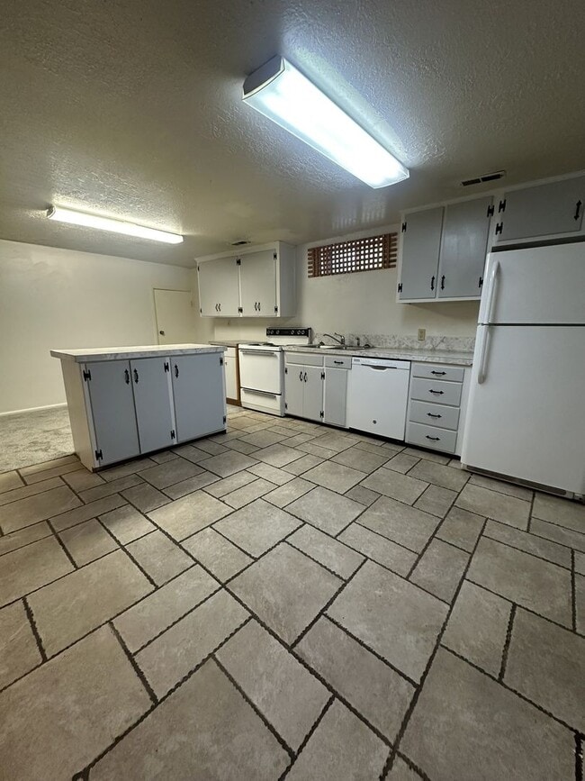 Photo - 3429 Quincy Ave