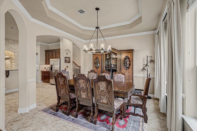 Photo - 102 N Victoriana Cir