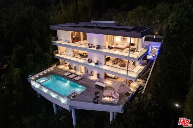 7080 Mulholland Dr