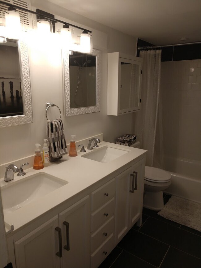 Photo - 1420 N St NW Unit 301