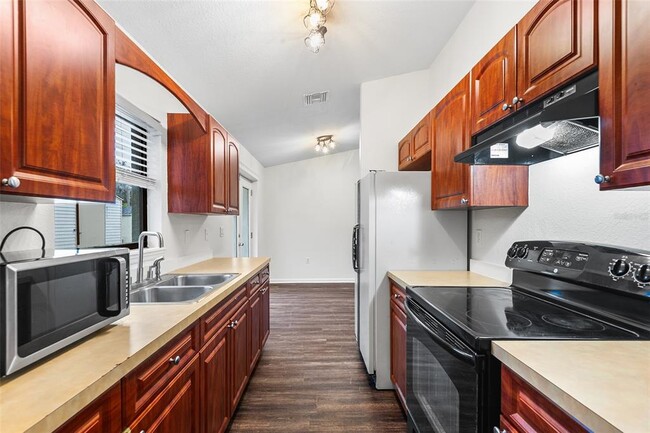 Photo - 418 Hancock Rd House