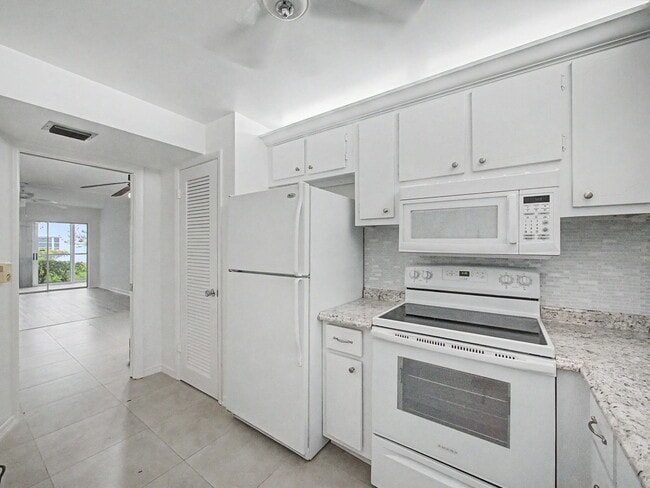 Photo - 3 Westwood Ave Unit 101E