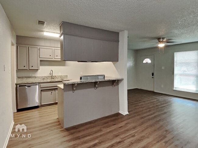 Photo - 1303 1/2 Berry Dr Apt A