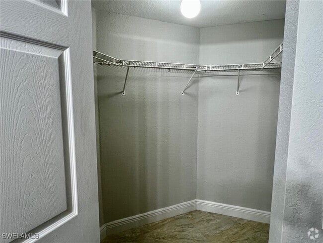Building Photo - 23500 Walden Center Dr Unit 203 Rental