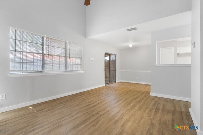Photo - 6714 Windsor Hollow Dr