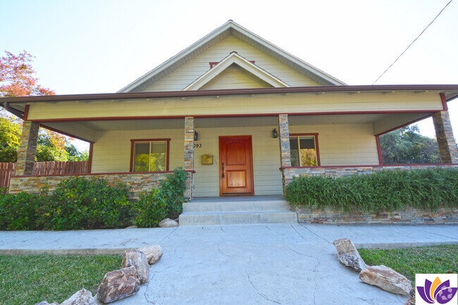 Building Photo - 1093 Avoca Ave Rental