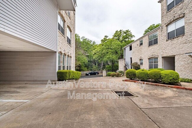 Photo - 2520 Quarry Rd Unit #102