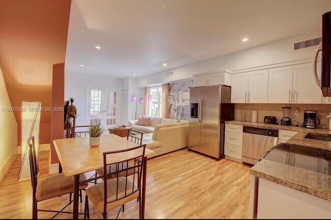 Photo - 524 NW 35th St Unit 2