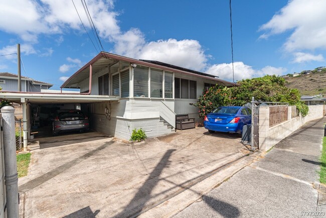 $2800 | 3br/1ba Single Family Home in Palolo - $2800 | 3br/1ba Single Family Home in Palolo