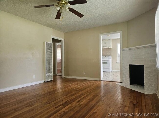 Photo - 514 15th Ave NW