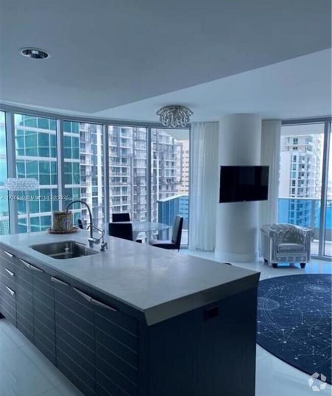 Building Photo - 200 Biscayne Blvd Way Unit A38001 Rental