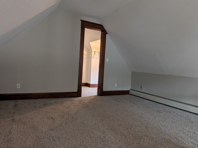 1014 Kenilworth Ave Unit 4