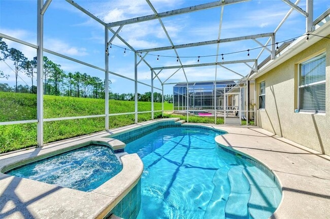 Photo - 118 HIGHER COMBE Dr