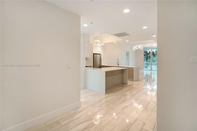 Building Photo - 14951 Royal Oaks Ln Unit 107