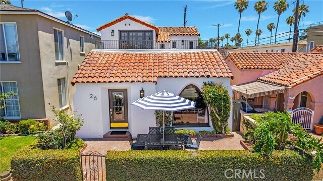 26 La Verne Ave