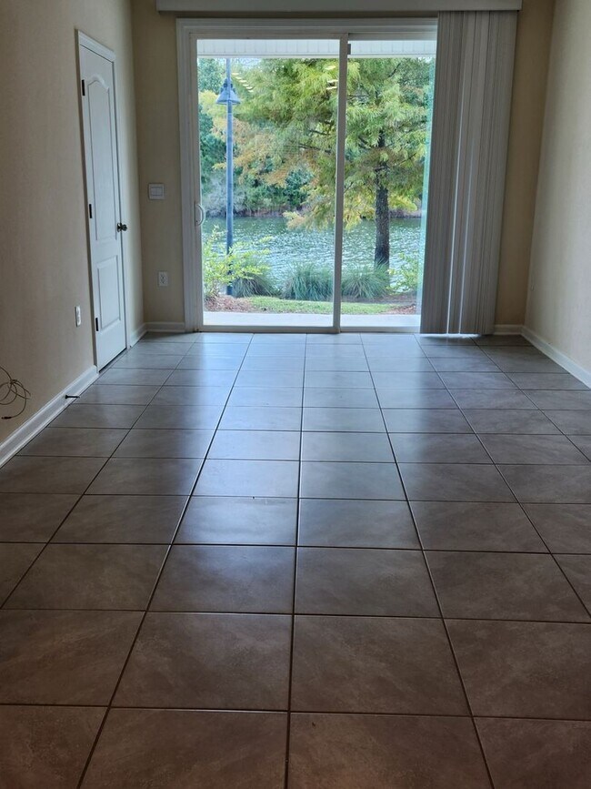 Photo - 545 Running Wds St