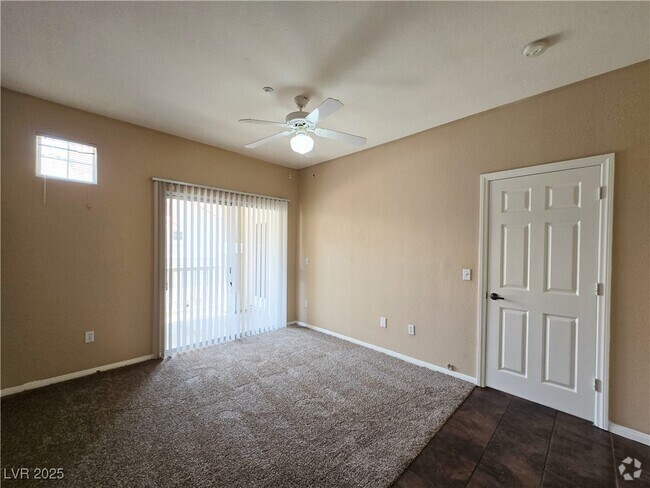 Building Photo - 5855 Valley Dr Unit 2070 Rental