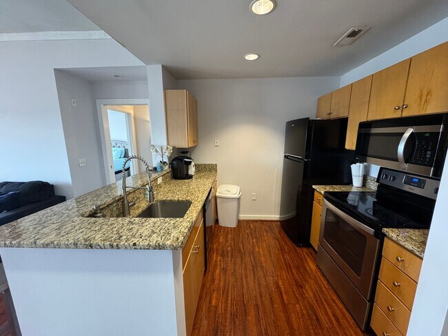 Photo - One Bedroom Furnished/Unfurnished Condo in Uptown Charlotte