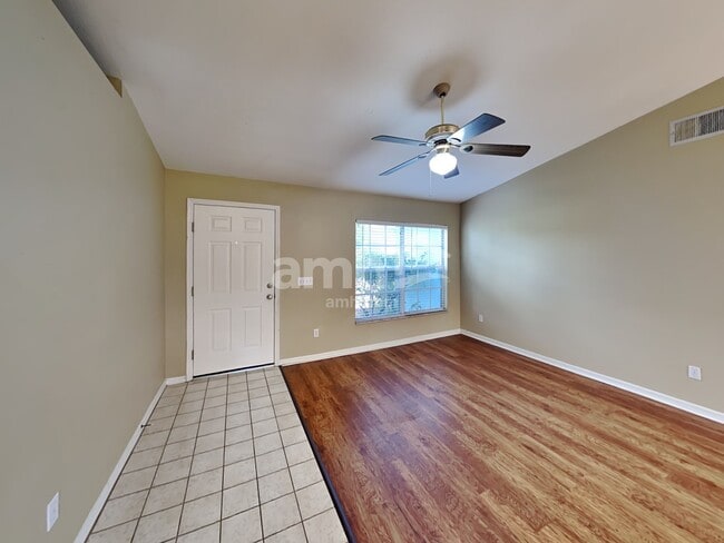 Photo - 919 Park Valley Cir