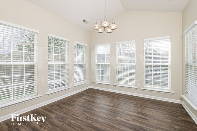 Photo - 841 Tannerwell Ave