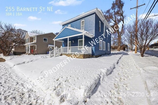 Photo - 255 Barnett St NE