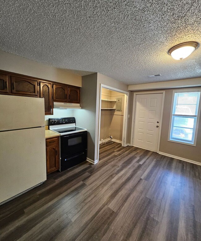 Photo - 11763 Wood Oak Ave Unit 3