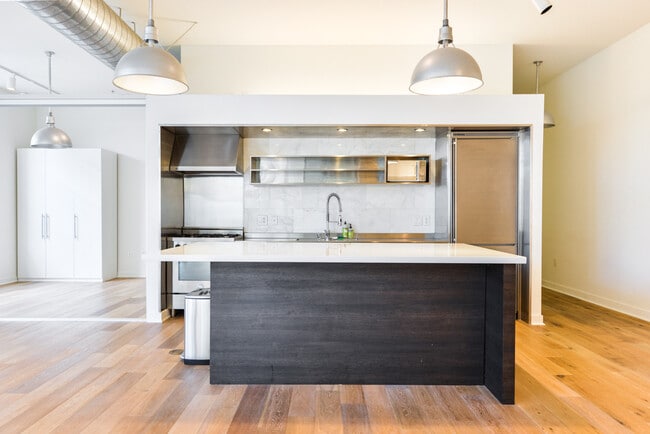 Photo - 4080 Glencoe Ave Unidad 125