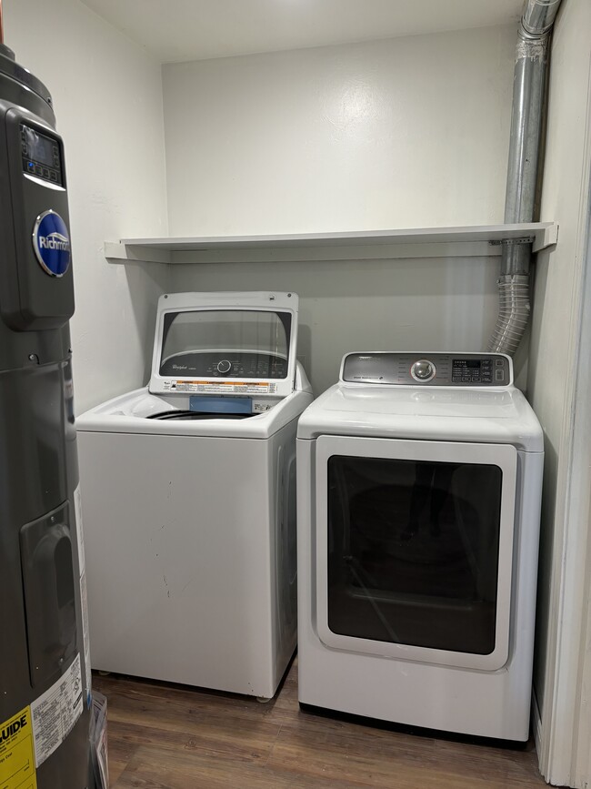 Private washer dryer - 736 Schoen St Condominio Unidad 736 Schoen C