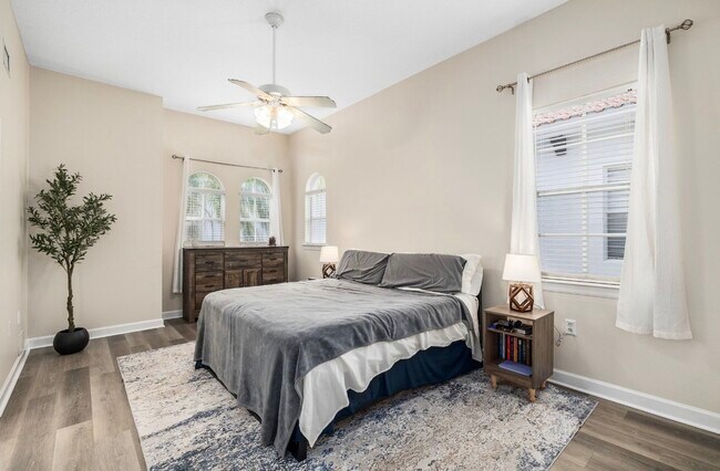 Photo - 104 S Moody Ave