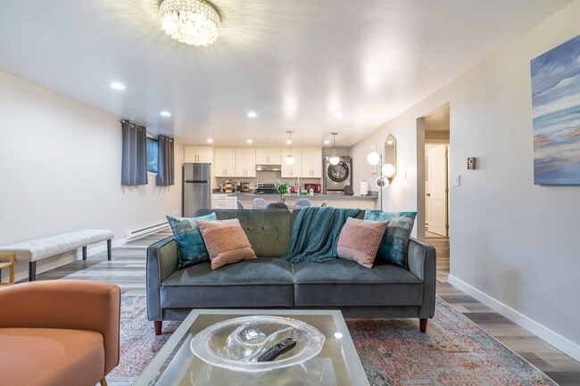 Building Photo - 3202 15th Ave W Unit ID1035945P