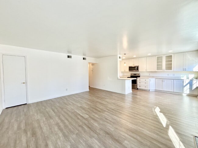 Photo - Gorgeous Updated Condo In Virginia Beach!