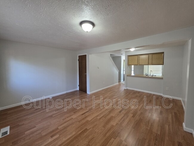 Building Photo - 5970 Black Oak Dr Rental