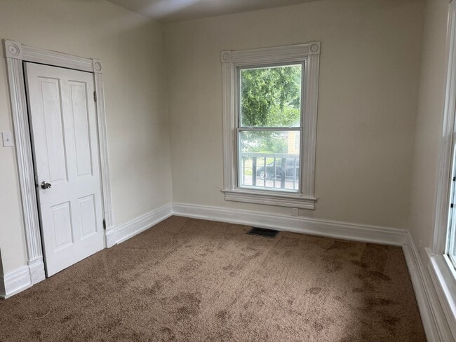 Photo - 2522 Olive St Unidad 2522 Olive St. St. Joseph, MO 64507