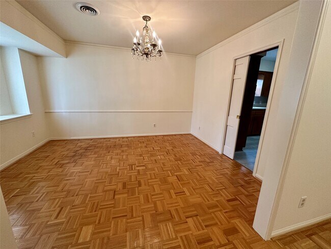 Photo - 12910 Queensbury Ln