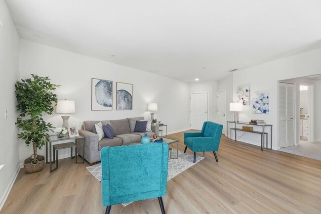 Building Photo - Modern 2 bedroom, 2 bathroom condo at the Villa Fontana Community in West San Jose Unit 313