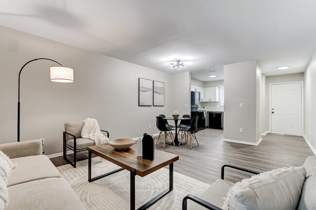 2 Bed | 1 Bath Living Room