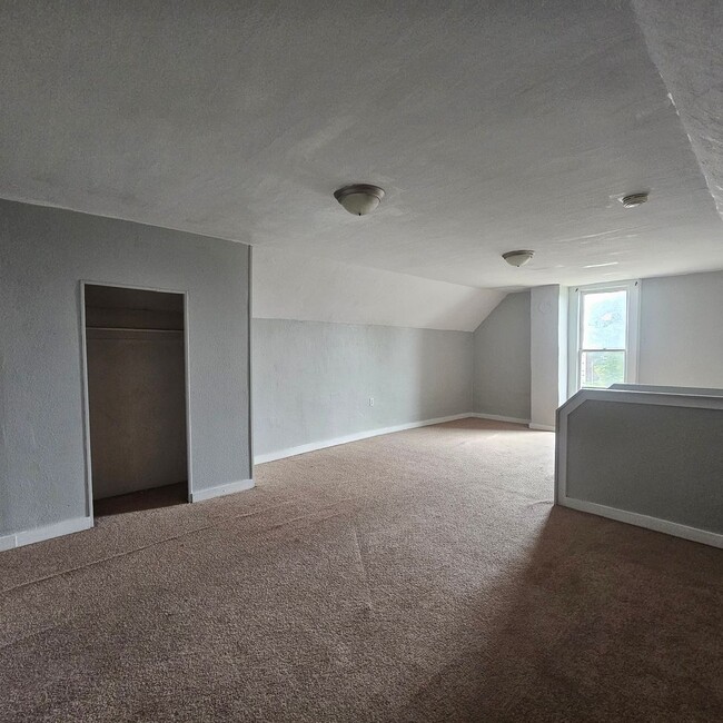 Photo - 221 E 11th St Unit 221 Apt # 2