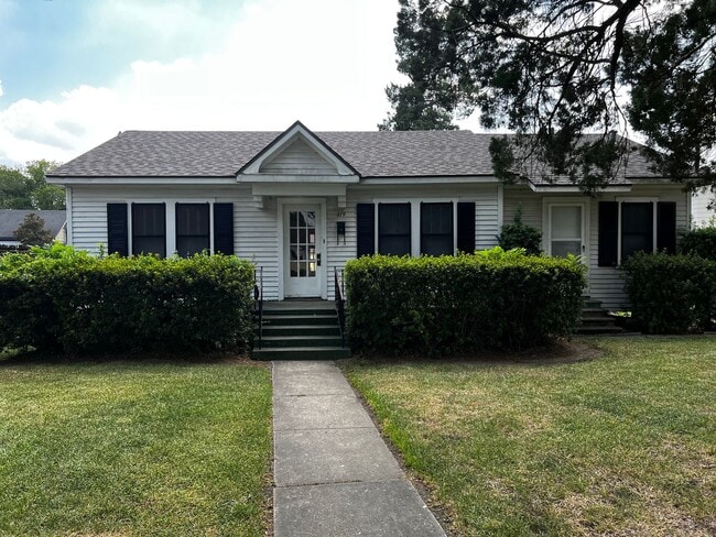 Building Photo - Four Bedroom, Three Bathroom , House Near UL with Lawncare.