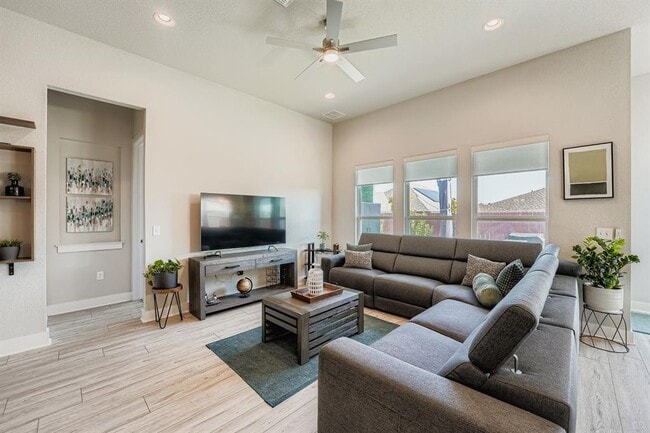 Photo - 9800 Grapevine Leaf Dr