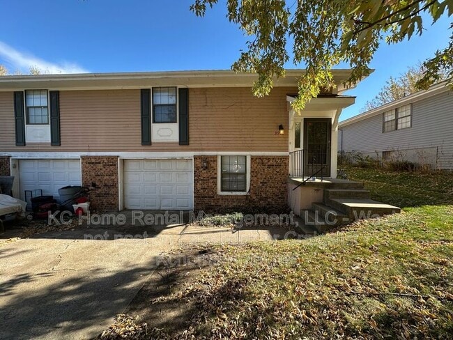 Photo - 3910 SW 8th Ter