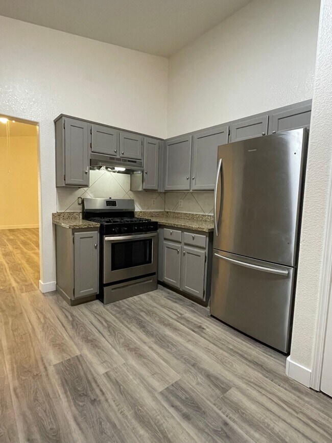 Photo - 2219 Cambridge Elms St