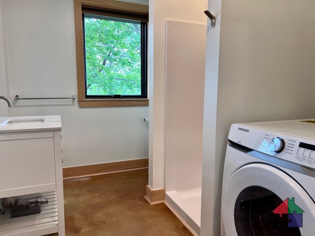 Photo - 785 Jacobs Rd Unit 3