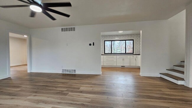 Photo - 2002 Woodlea Dr