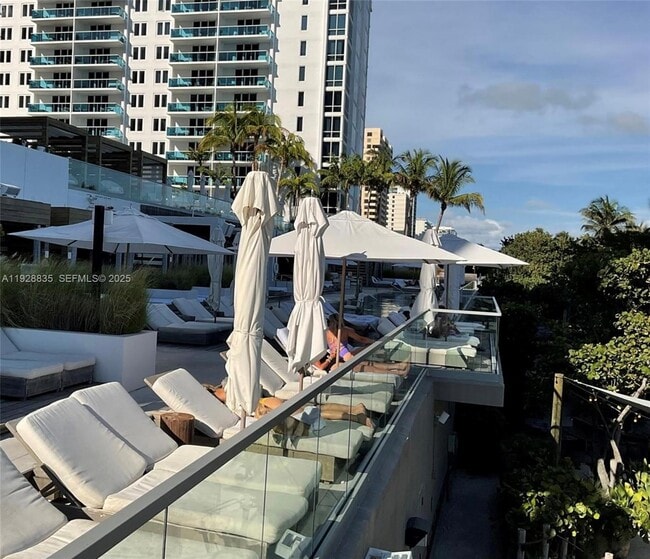 Photo - 2301 Collins Ave Unit 704