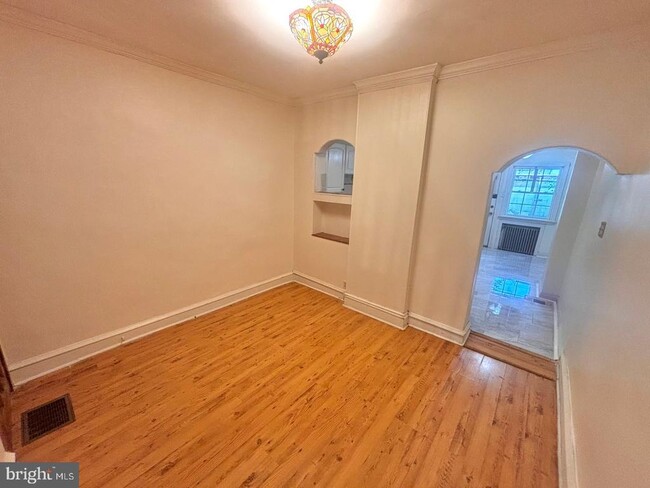 Photo - 3229 Almond St